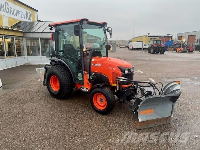 Kubota STW 37 Kompakt traktorok
