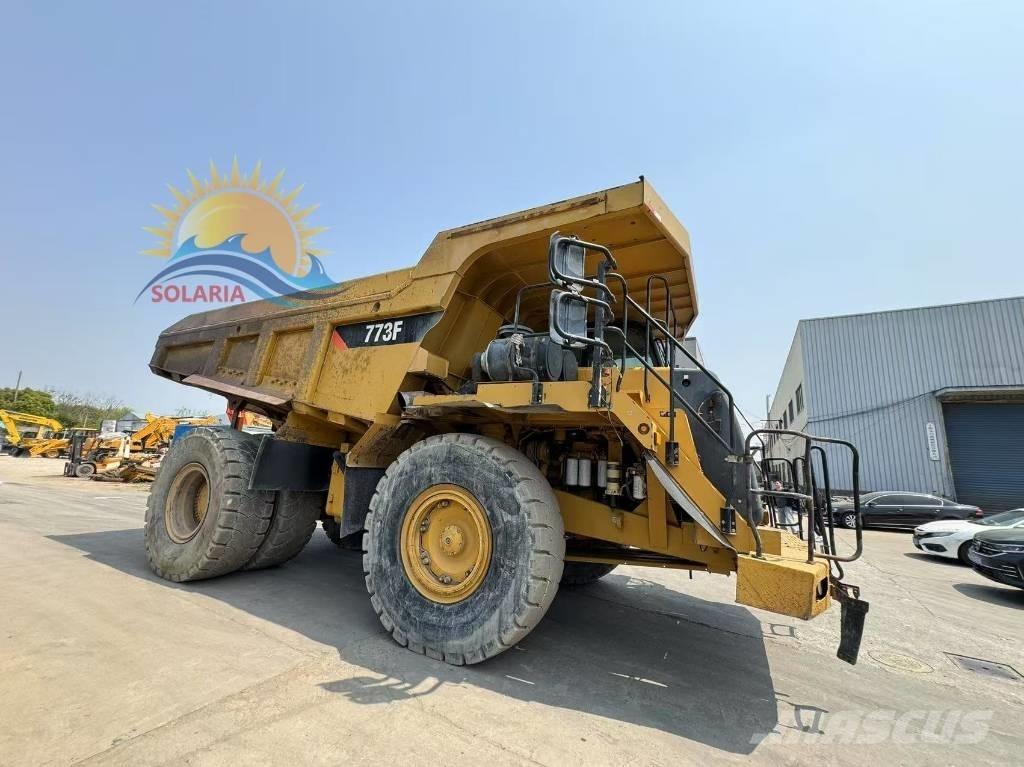 CAT 773 F Csuklósdömperek