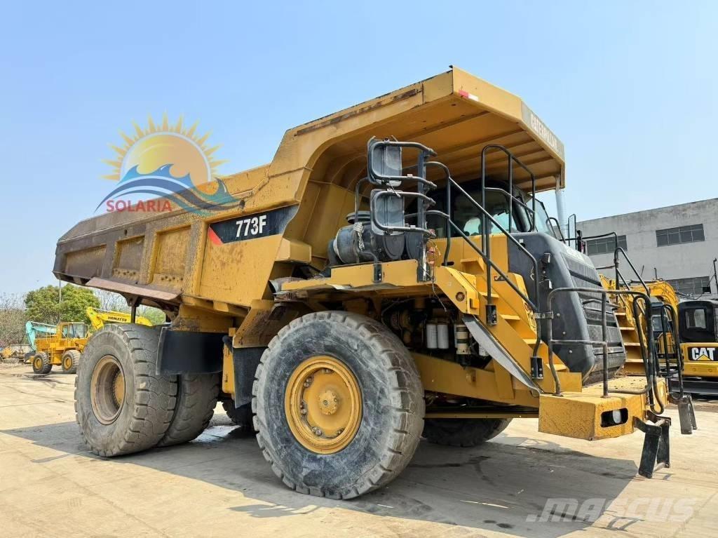 CAT 773 F Csuklósdömperek
