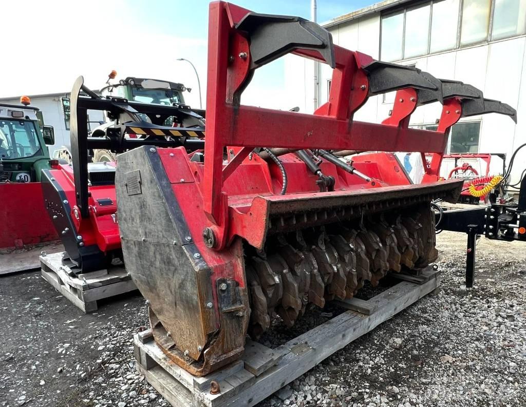 PRINOTH M700 Erdészeti bozótirtó