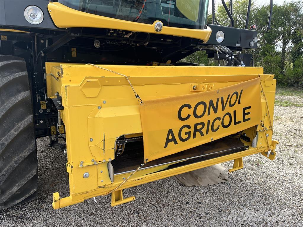 New Holland CX6.80 Kombájnok