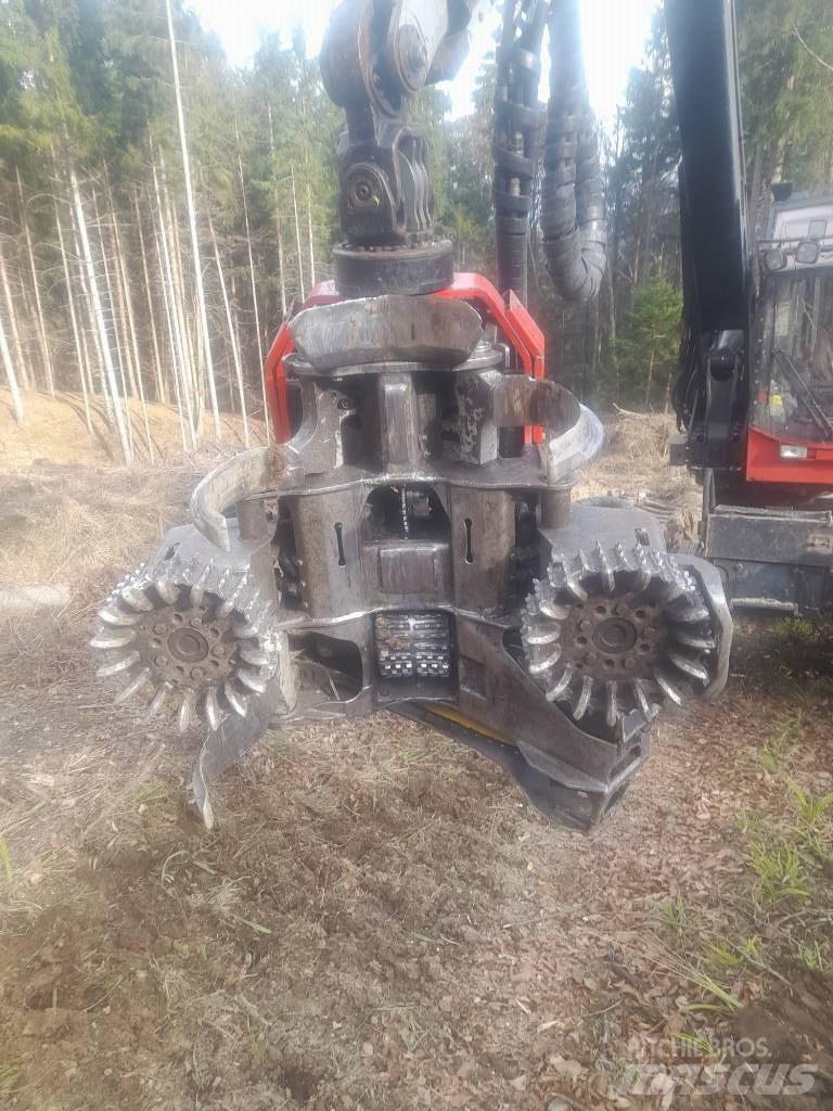 Valmet 911.3 Betakarítók
