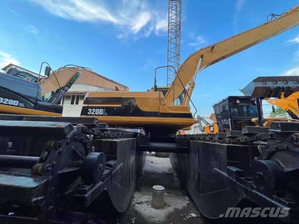 CAT 320 B L Kétéltű markolók