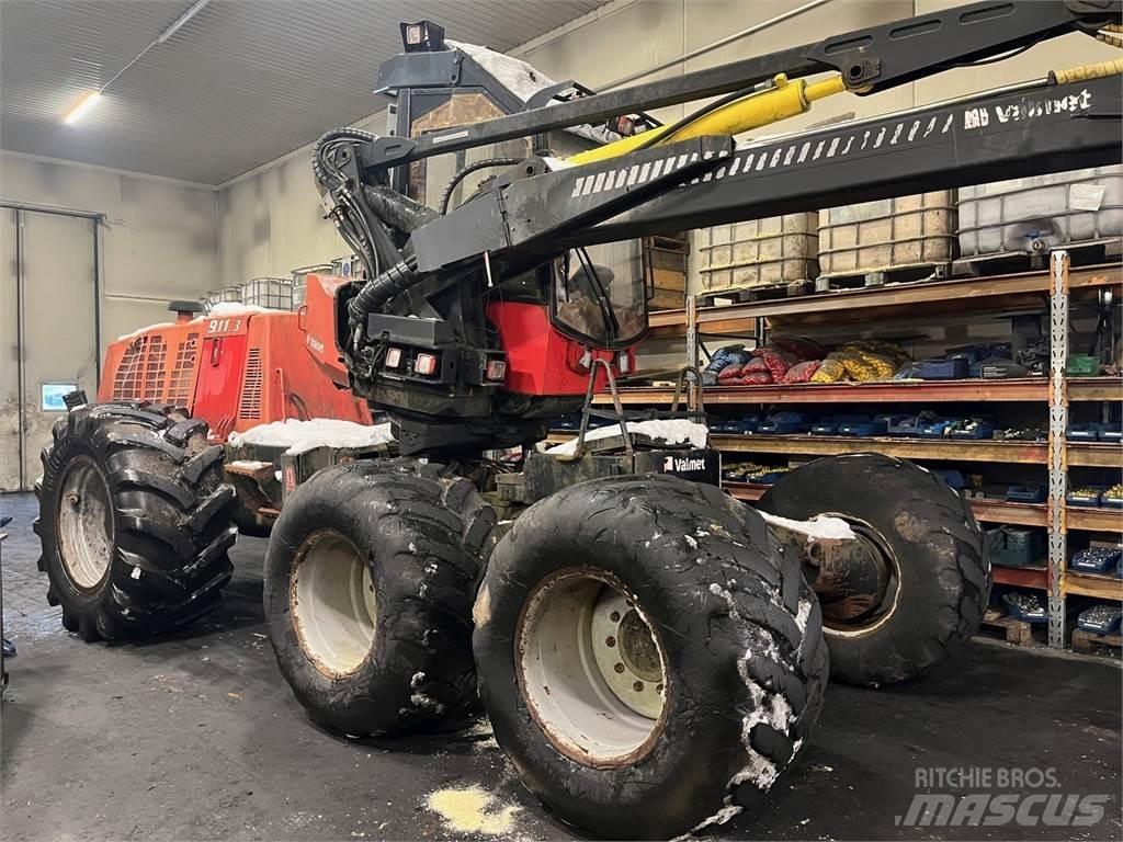 Valmet 911.3 Betakarítók
