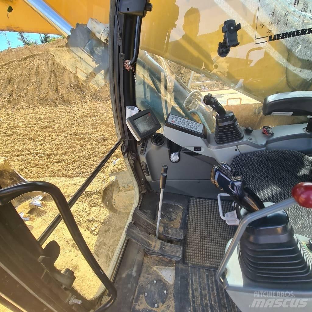 Liebherr R 936 LC Lánctalpas kotrók
