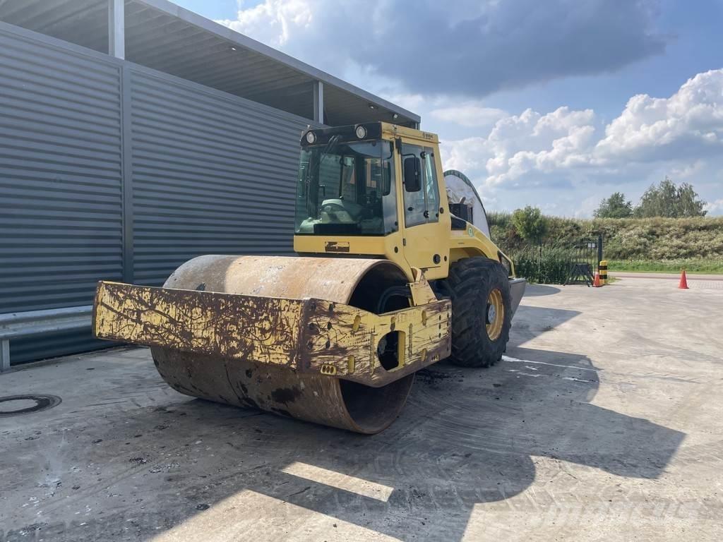 Bomag BW 216 DH-4 Egydobos hengerek