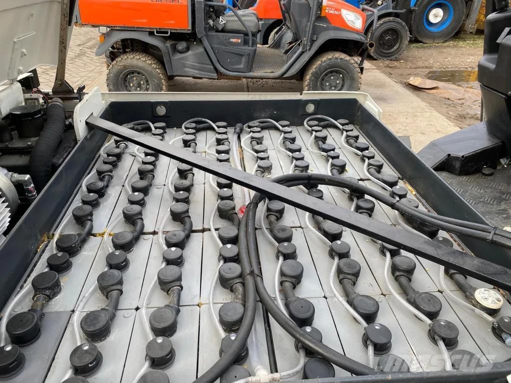 CAT EP30K-PAC Elektromos targoncák