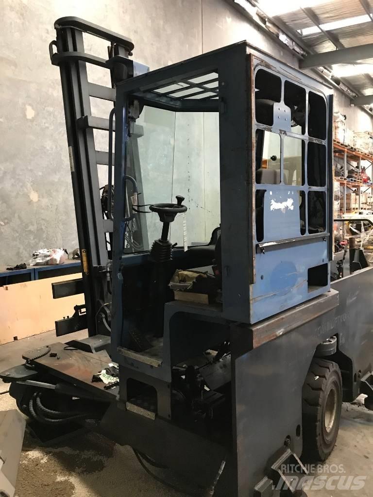 Combilift C 4000 Oldalvillás targonca