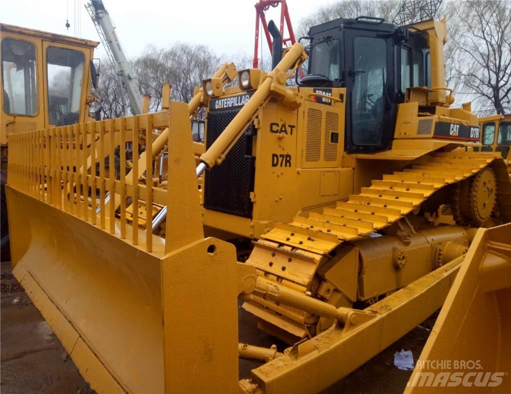 CAT D 7 R lánctalpas dózerek
