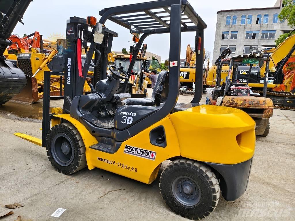 Komatsu FD 30 T-16 Dízel targoncák