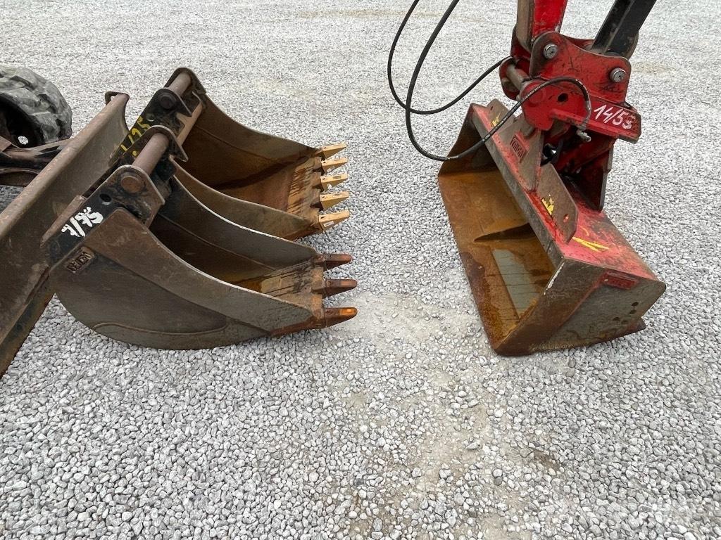 Bobcat E 85 Közepes (midi) kotrók 7 t - 12 t