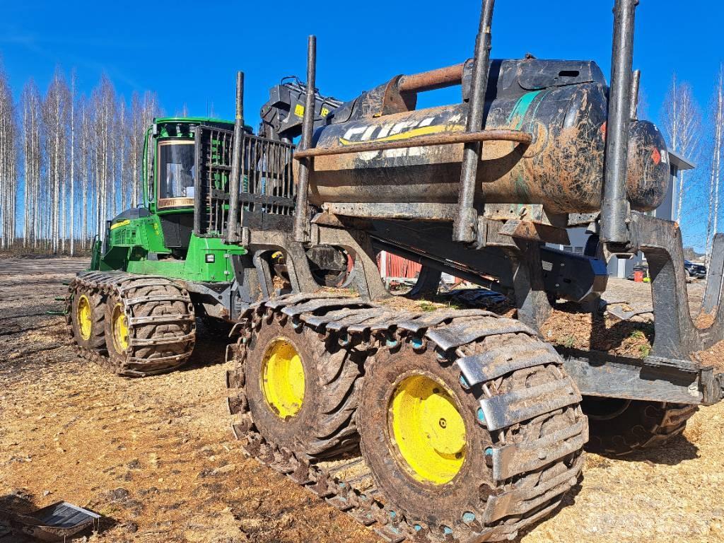 John Deere 1210G Kihordók