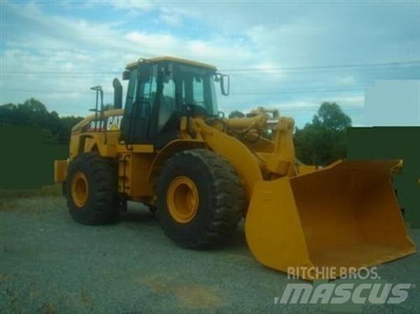 CAT 966H Gumikerekes homlokrakodók