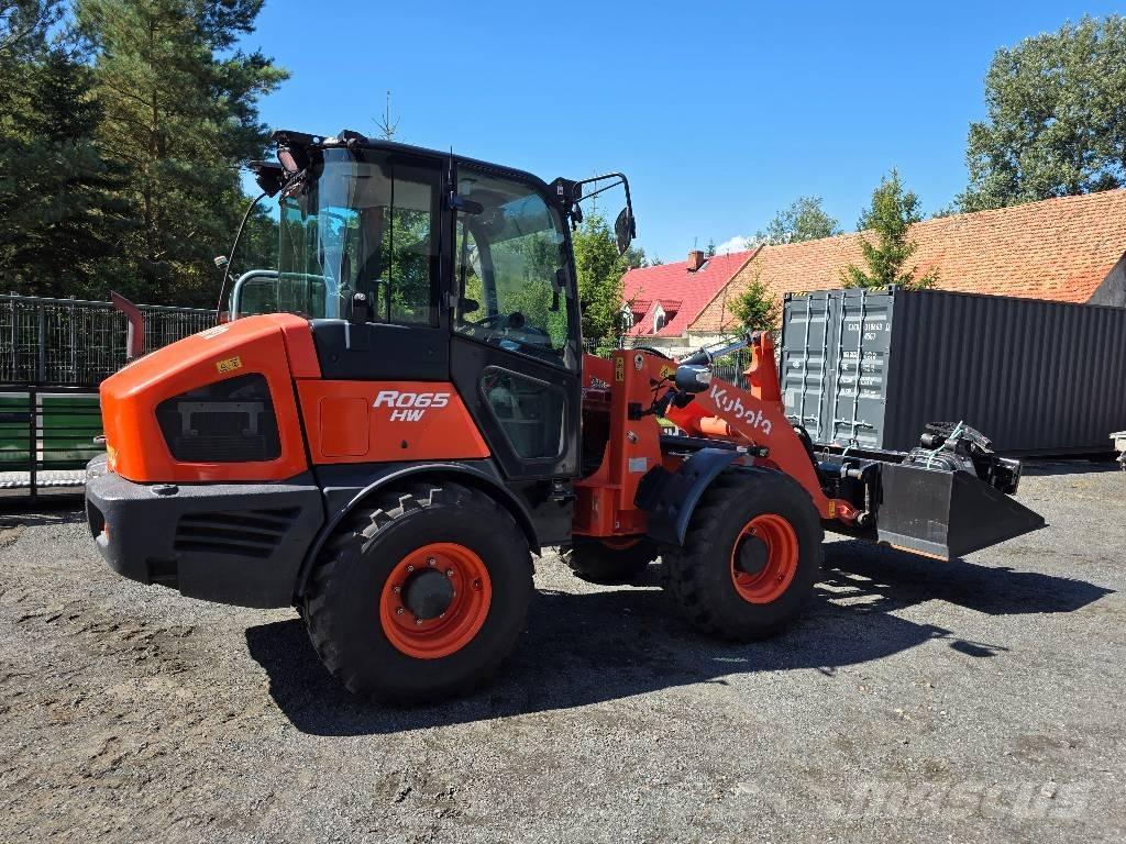 Kubota R 065 Gumikerekes homlokrakodók