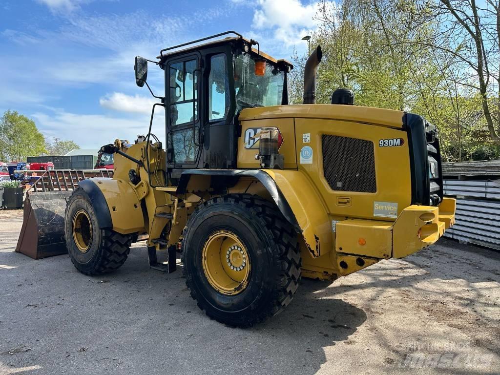 CAT 930M Gumikerekes homlokrakodók