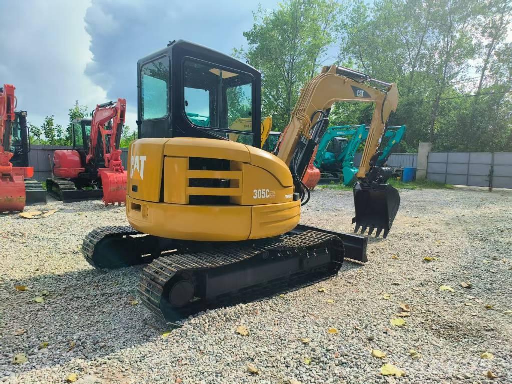 CAT 305 CR Mini kotrók < 7t
