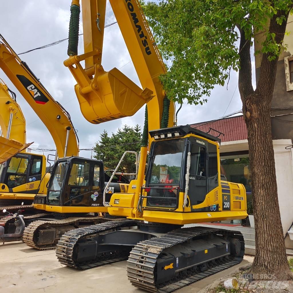 Komatsu PC 200 Lánctalpas kotrók