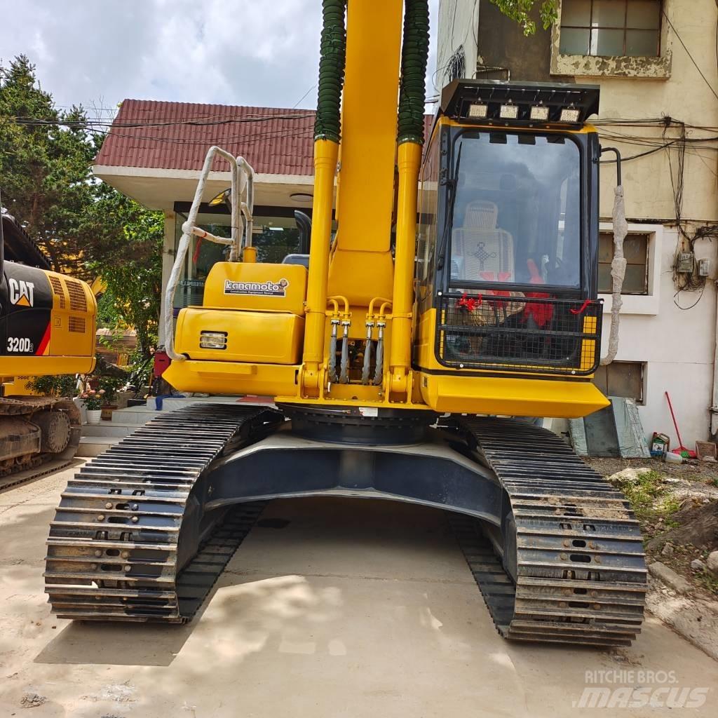 Komatsu PC 200 Lánctalpas kotrók