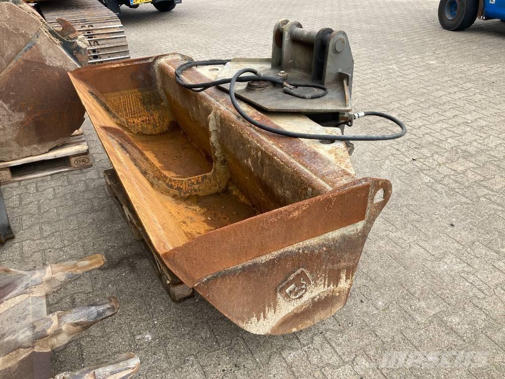 Komatsu PC 130-6K Lánctalpas kotrók