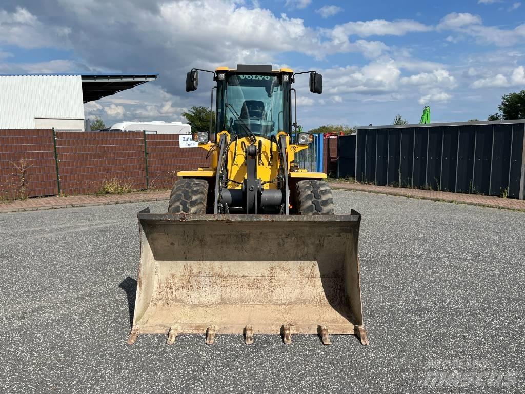 Volvo L 35 GS Kompaktrakodók