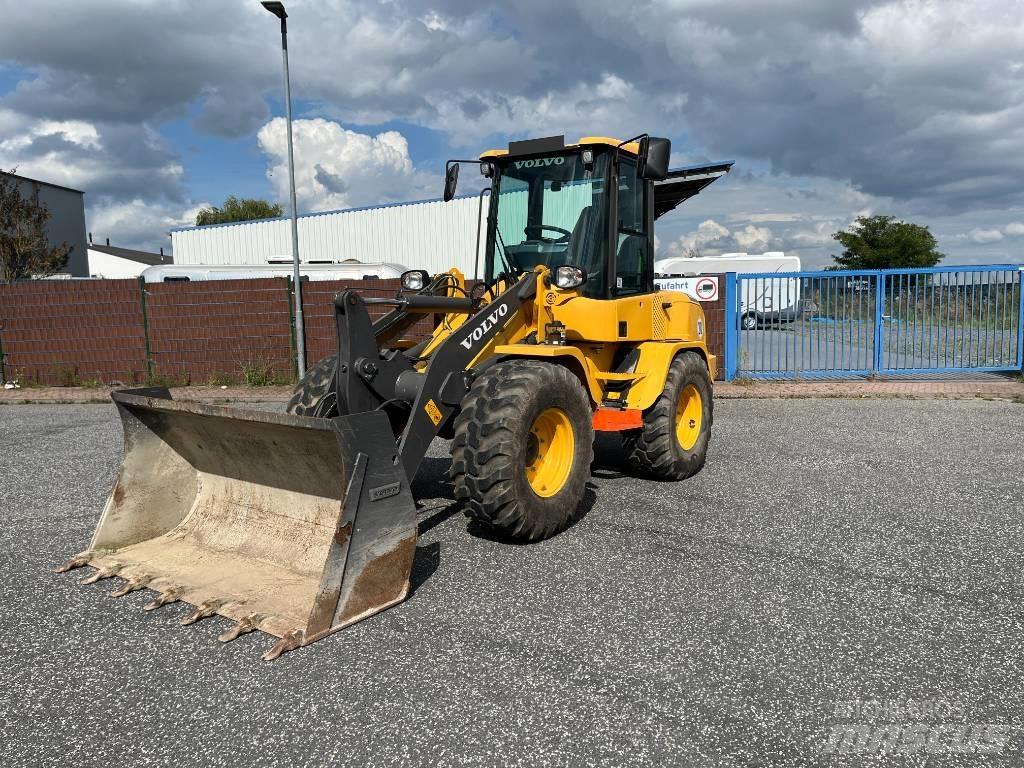 Volvo L 35 GS Kompaktrakodók