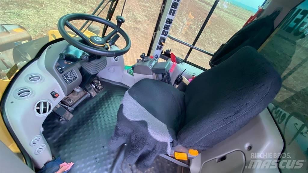 Volvo L 70 F Gumikerekes homlokrakodók
