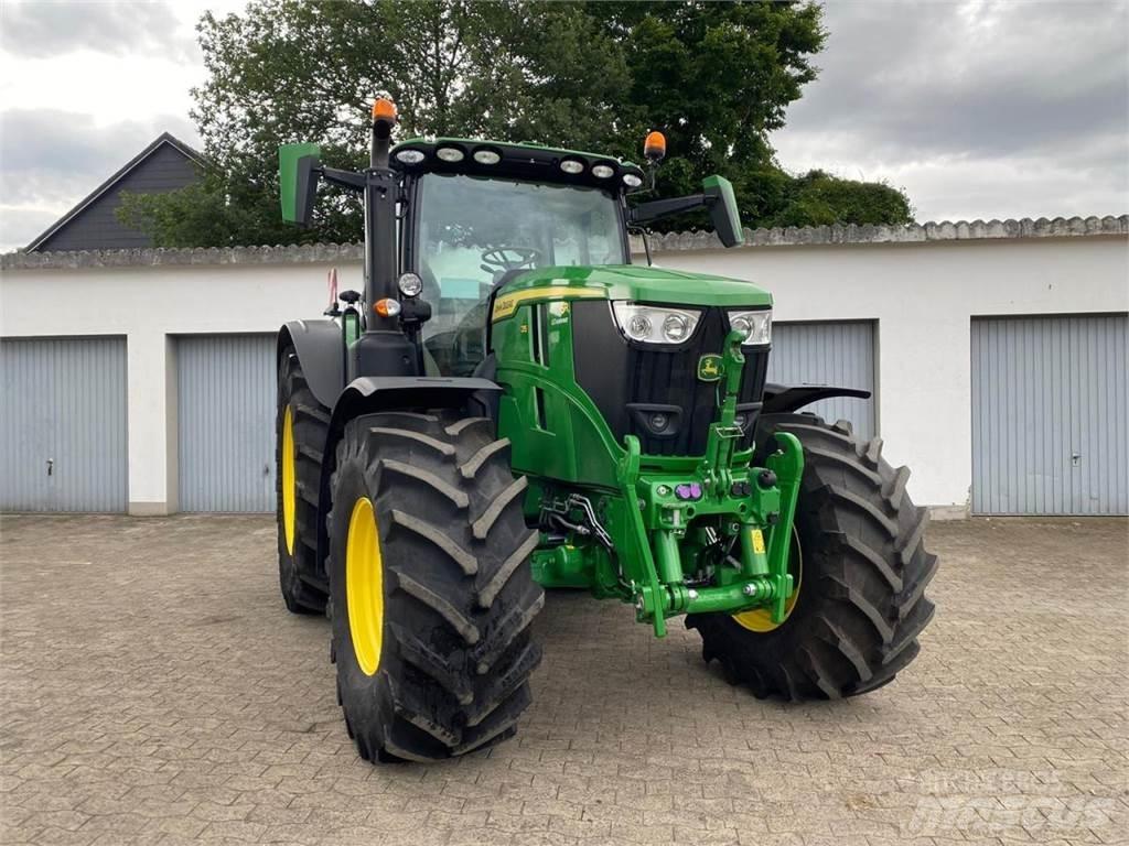 John Deere 6R 215 Traktorok