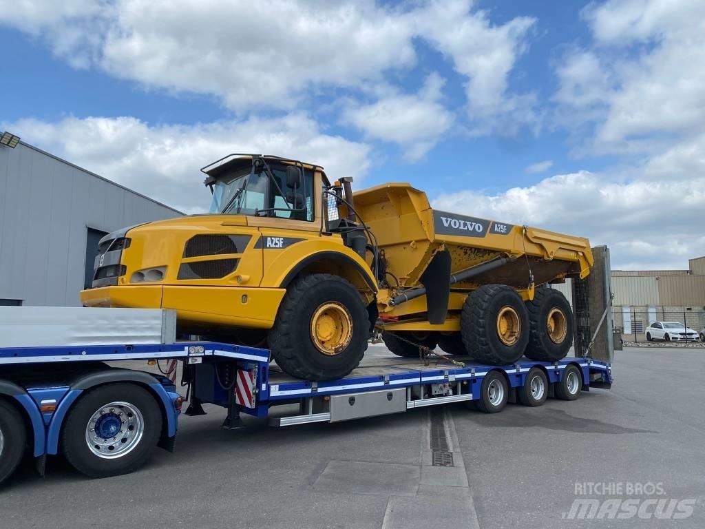 Volvo A 25 F Csuklósdömperek