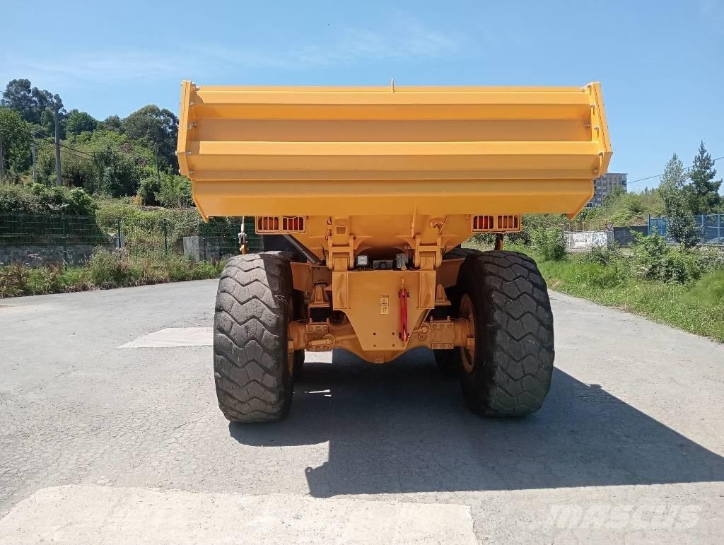 Volvo A 25 F Csuklósdömperek