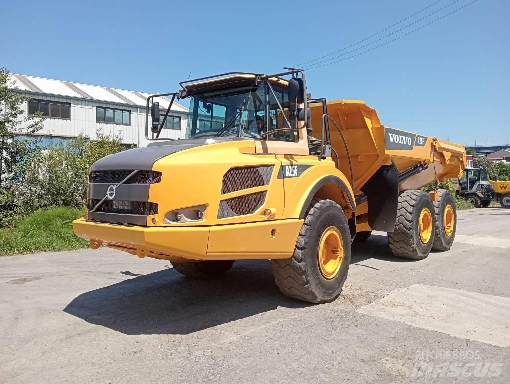 Volvo A 25 F Csuklósdömperek