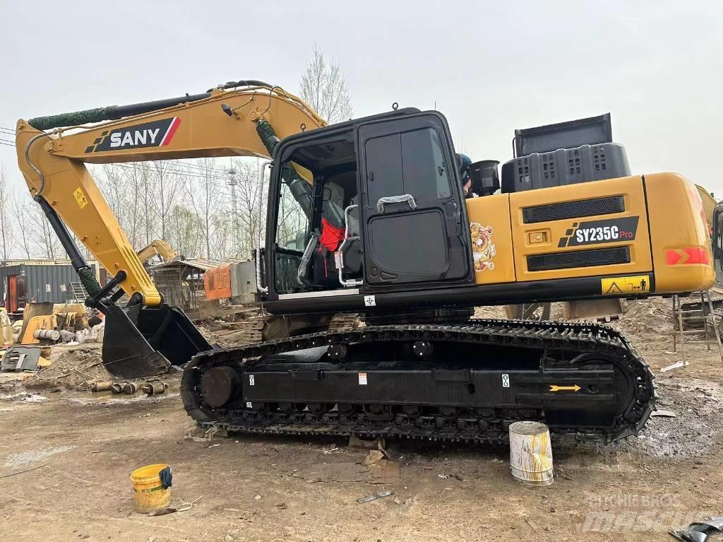 Sany SY 235 C Lánctalpas kotrók