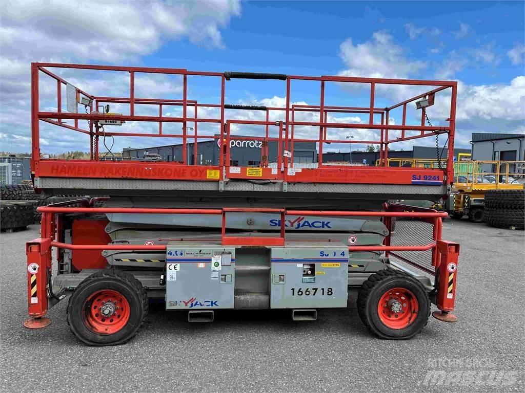 SkyJack SJ 9241 Ollós emelők