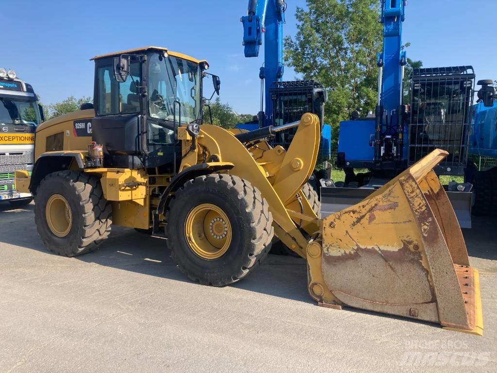 CAT 926M Gumikerekes homlokrakodók