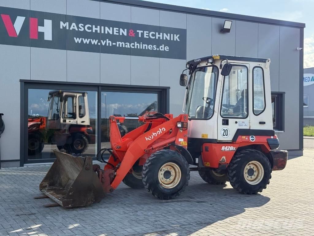 Kubota R 420 Gumikerekes homlokrakodók
