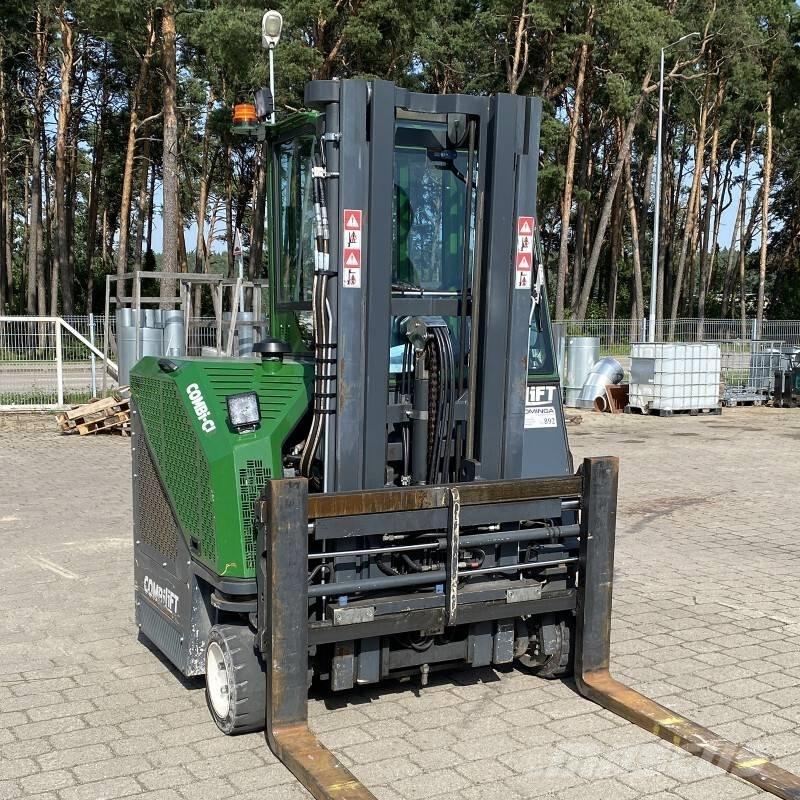 Combilift CB 2500 Tolóoszlopos négyutas targonca
