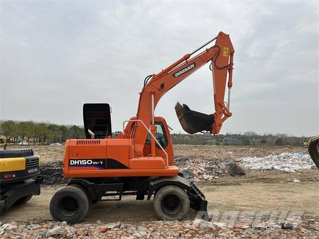 Doosan DH150W Gumikerekes kotrók