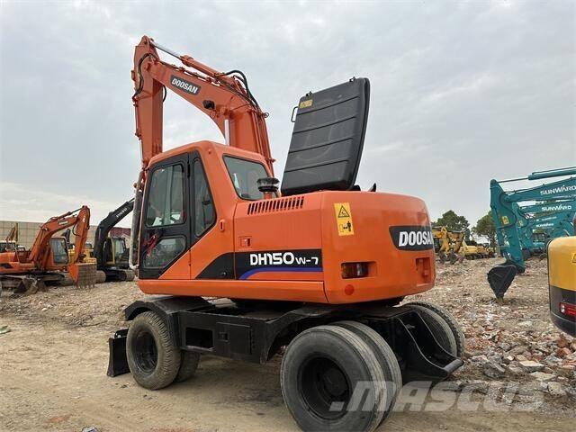 Doosan DH150W Gumikerekes kotrók