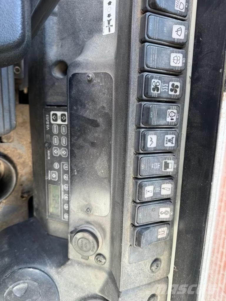 Takeuchi TB 230 Mini kotrók < 7t