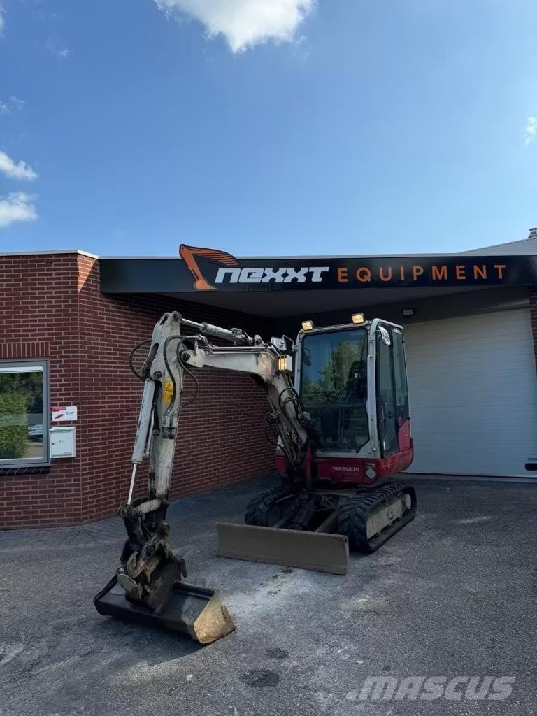 Takeuchi TB 230 Mini kotrók < 7t