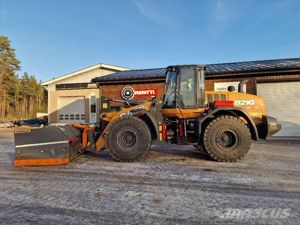 CASE 821 G2 Gumikerekes homlokrakodók