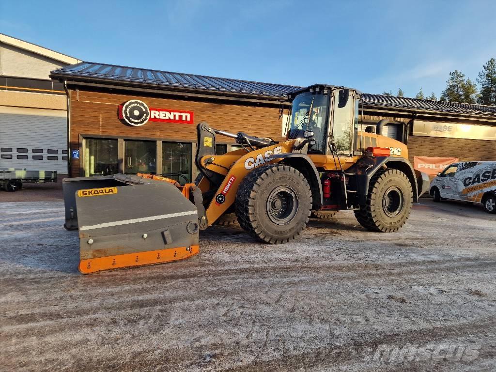 CASE 821 G2 Gumikerekes homlokrakodók