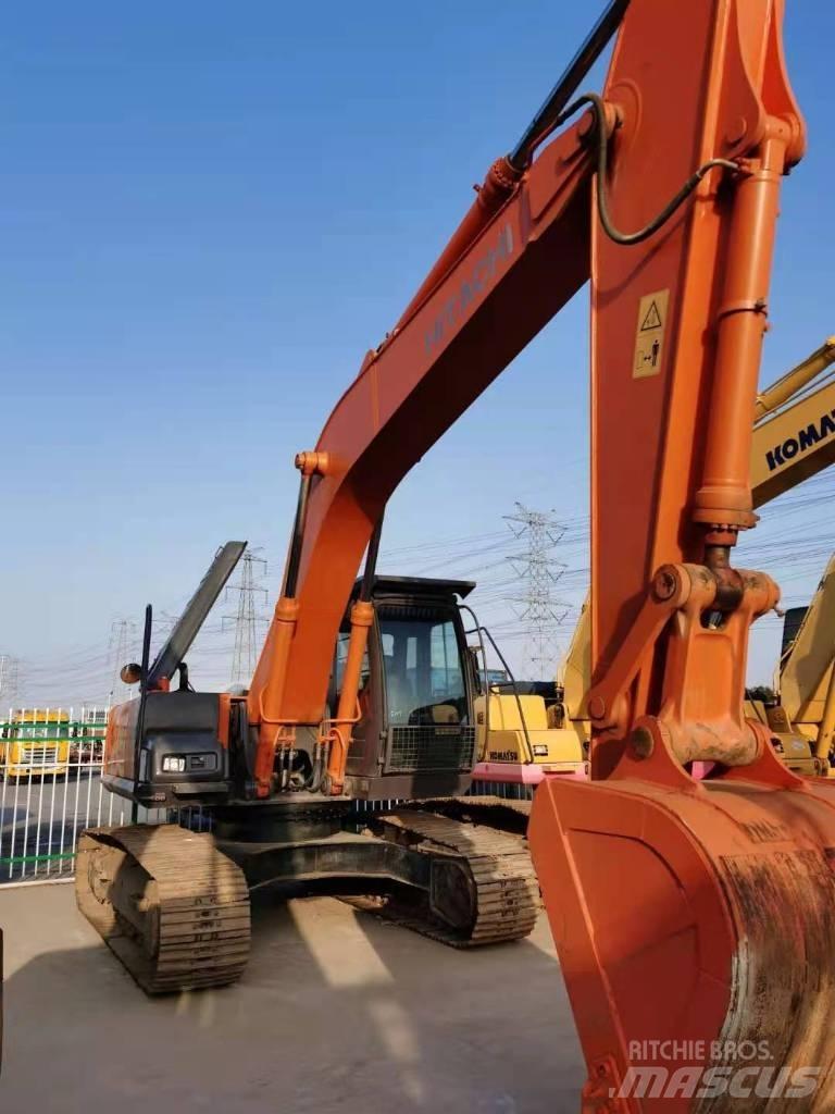 Hitachi ZX 210 Lánctalpas kotrók