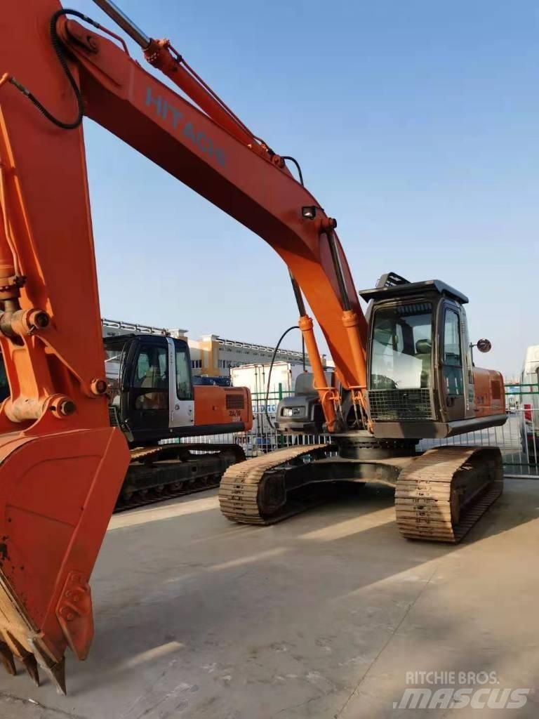 Hitachi ZX 210 Lánctalpas kotrók