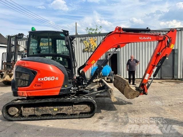 Kubota KX 060-5 Mini kotrók < 7t
