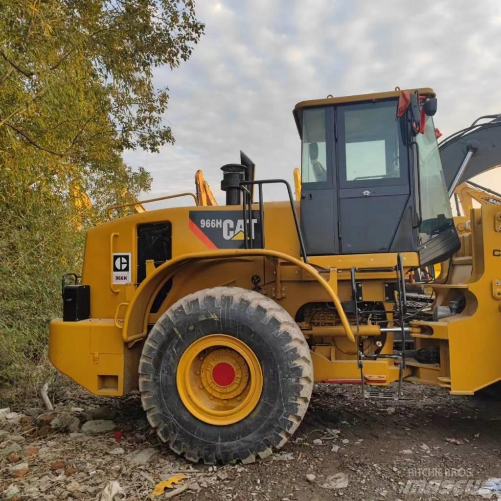 CAT 966 H Gumikerekes homlokrakodók