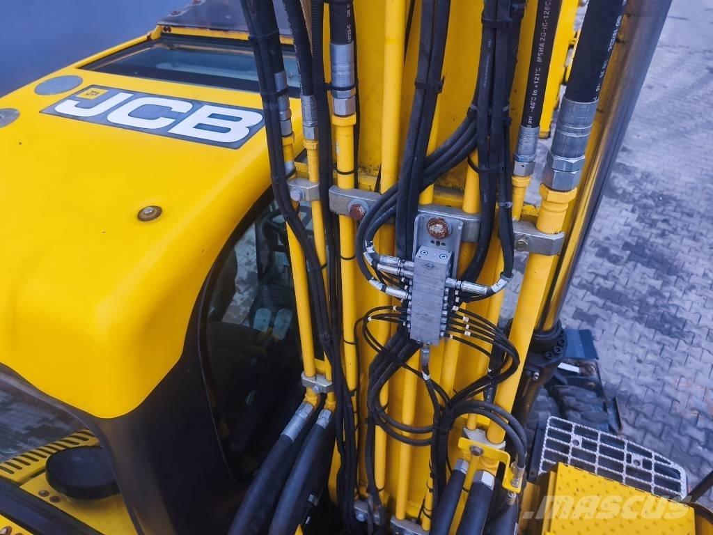 JCB JS 145 W Gumikerekes kotrók