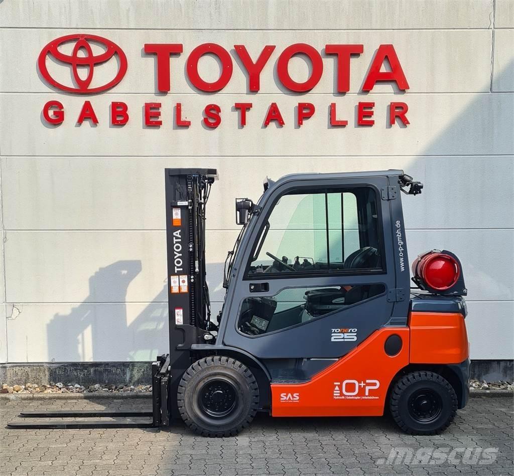 Toyota 02-8FGF25 Gázüzemű targoncák