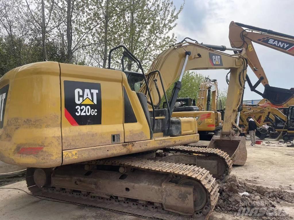 CAT 320GC Lánctalpas kotrók