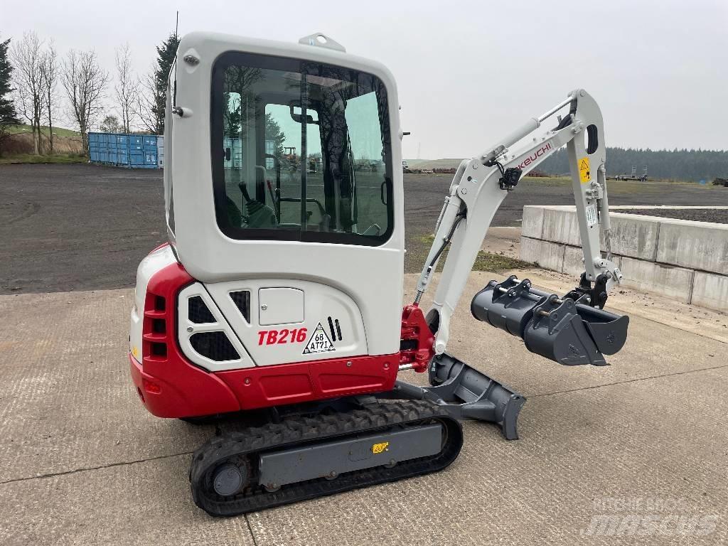 Takeuchi TB 216 Mini kotrók < 7t