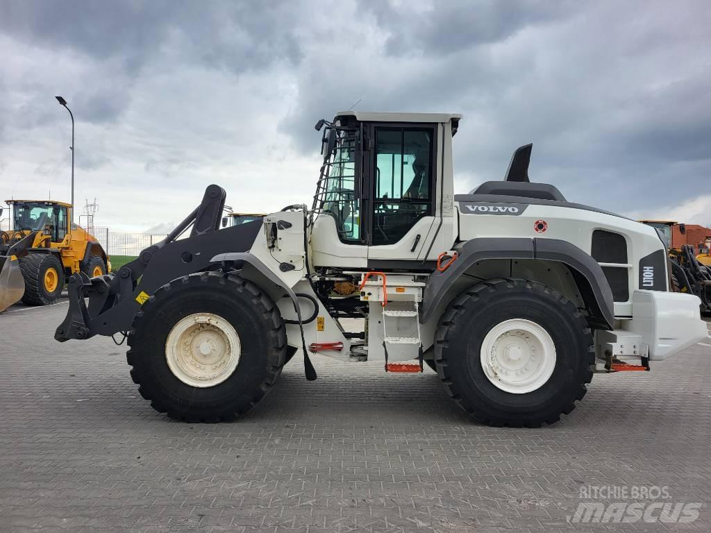 Volvo L 110 H Gumikerekes homlokrakodók
